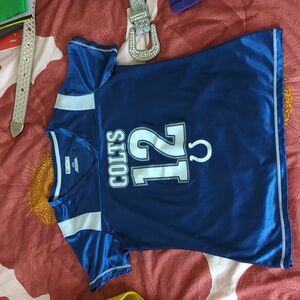 small/medium colts jersey but cute